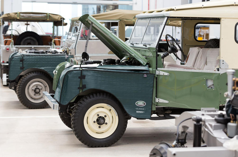 Illustration for article titled OMG, Jaguar land Rover, please let them do tours.
